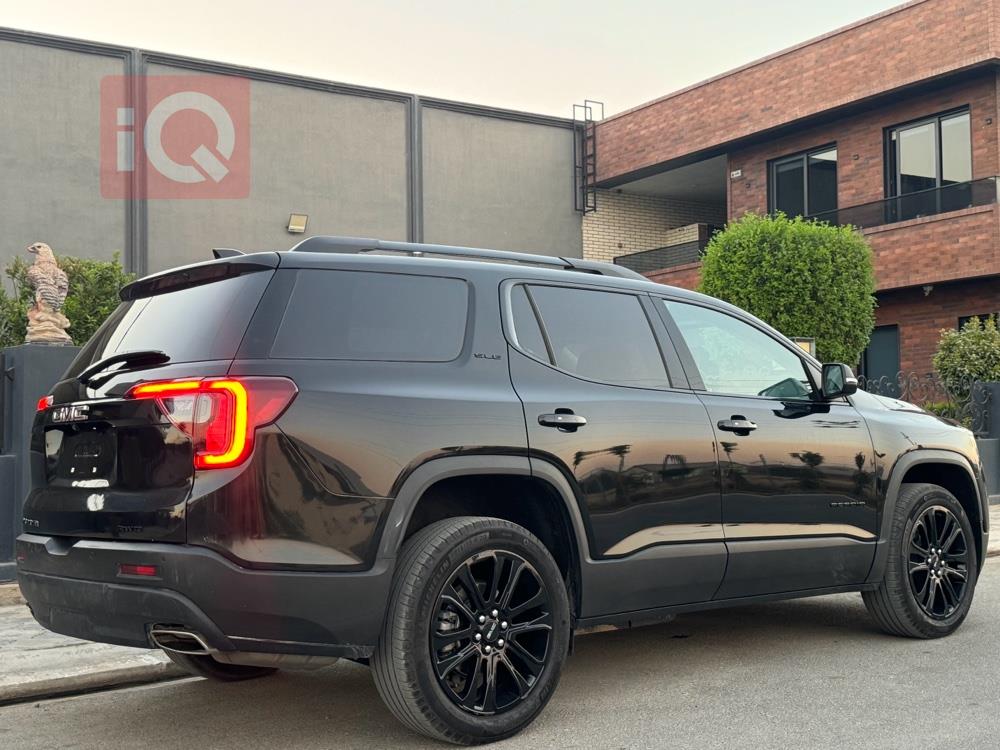 GMC Acadia
